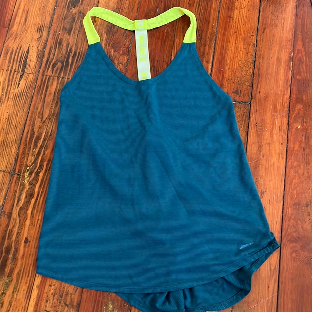 Nike loose fit top
